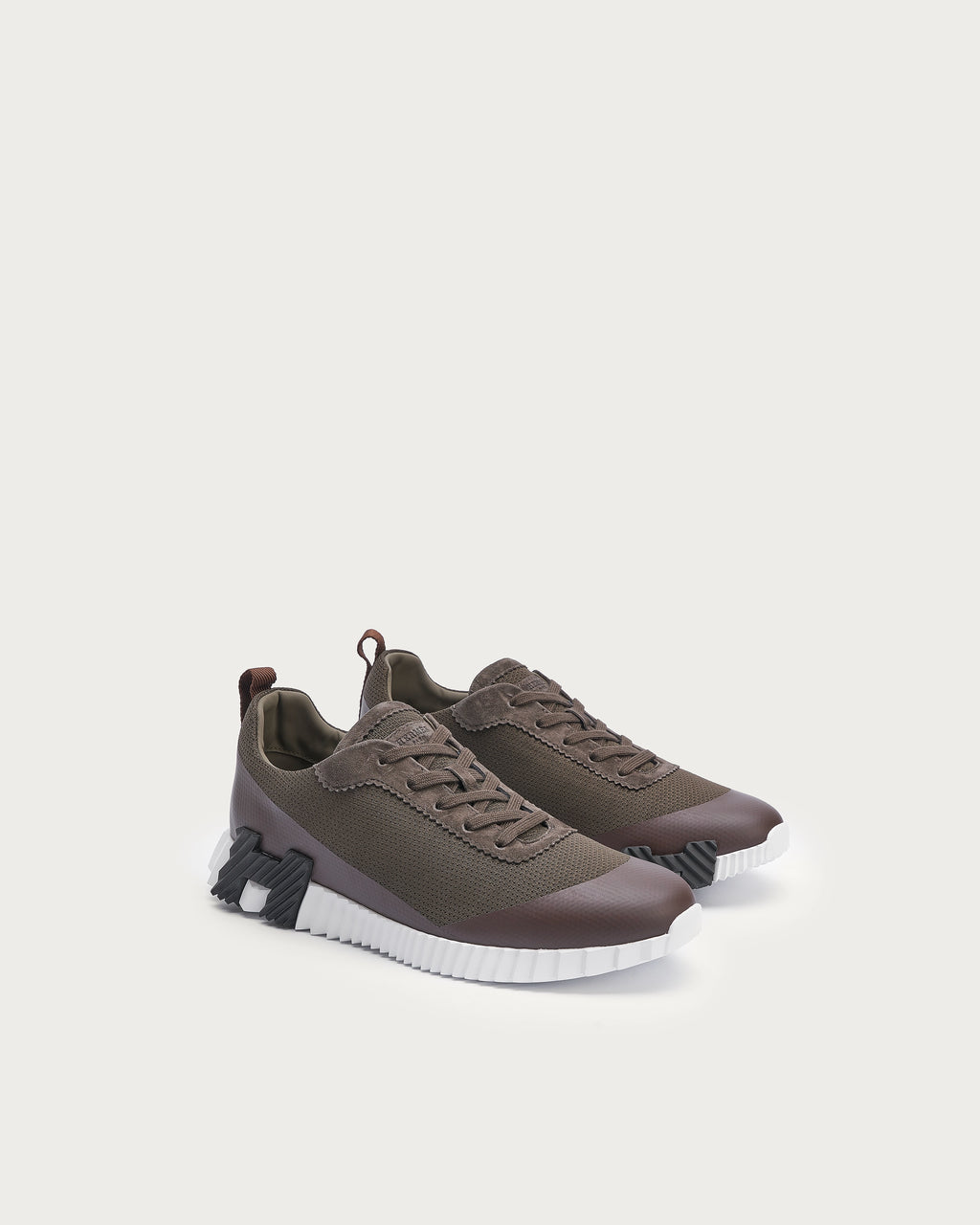 SKU007-02_taupe2.webp